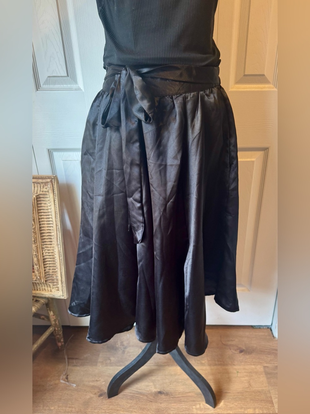 Cato Black Satin Tie-Waist Circle Skirt